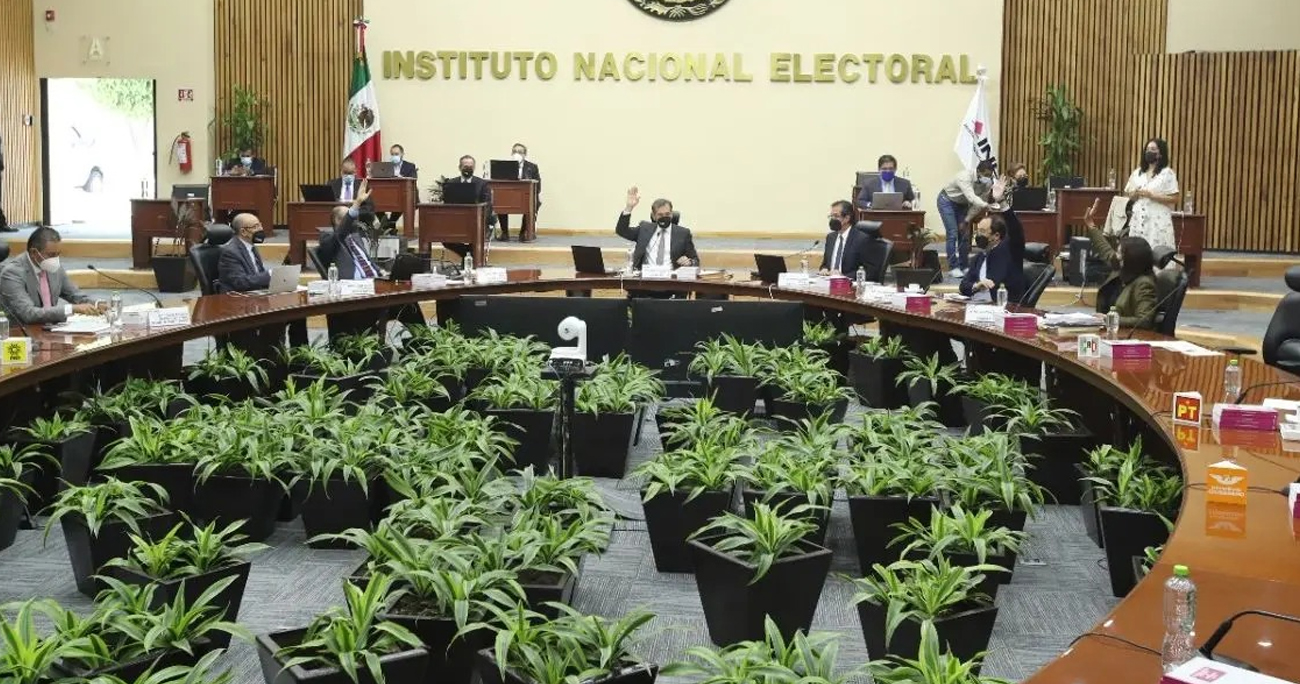 CNDH pide transformar el INE; le acusa de sabotear la ‘voluntad del pueblo’