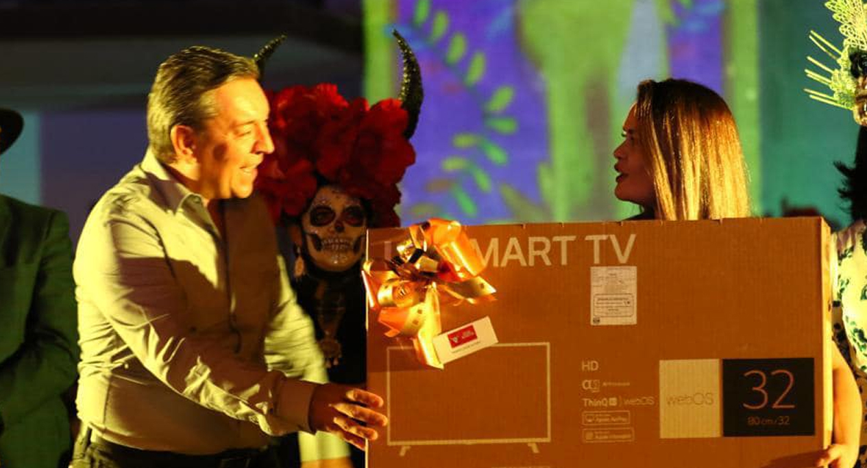 Celebra SEC Día de Muertos a lo grande en compañía de cientos de hermosillenses