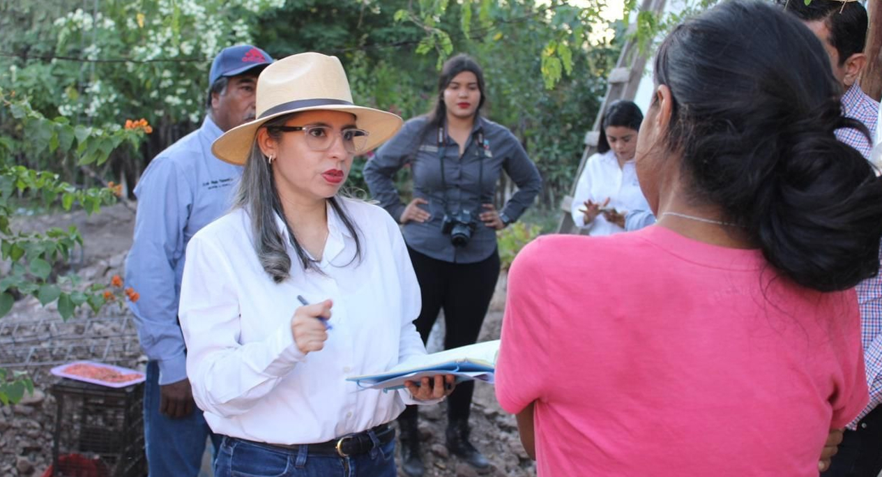Entrega Sedesson apoyos del programa Habitación Propia en el Valle del Yaqui