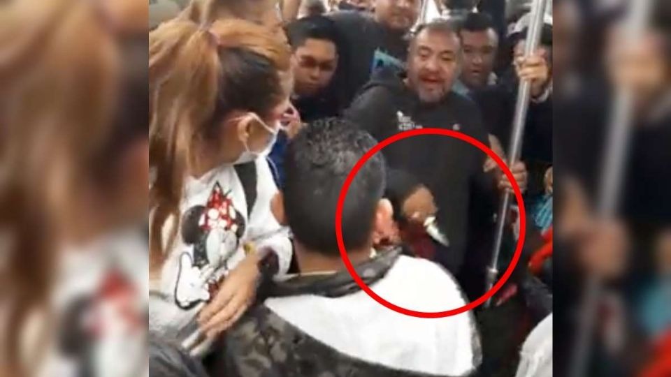 Un hombre hiere con una navaja a tres personas en el Metro, lo señalan por acosar a una mujer