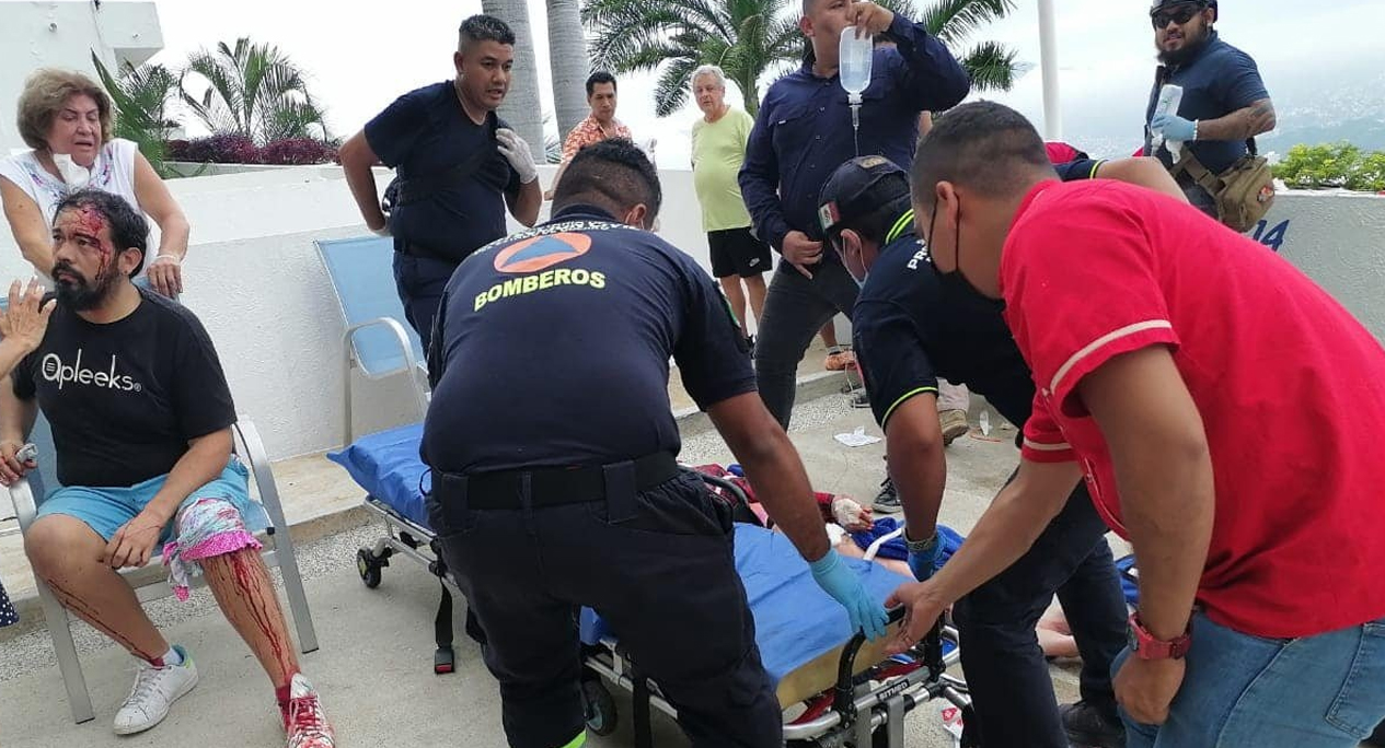 Explota tanque de gas en condominio Las Brisas, en Acapulco; hay 8 lesionados