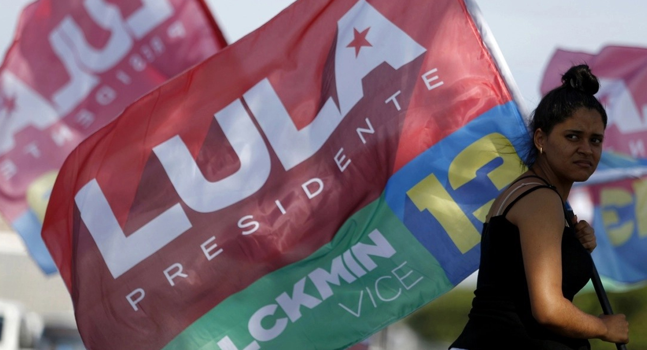 Aventaja Lula 51% de votos válidos en primeros conteos
