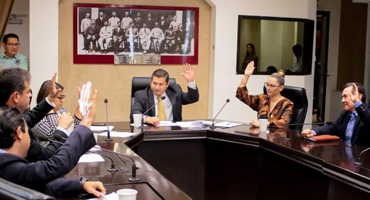 DICTAMINAN INICIATIVA QUE IMPULSA LA TRANSPARENCIA EN EL OTORGAMIENTO DE NOTARÍAS.