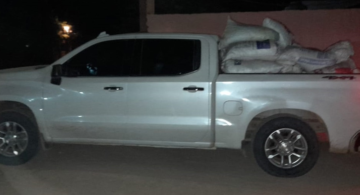 Frustra Policía Estatal robo de nuez en vehículo robado en el poblado Miguel Alemán