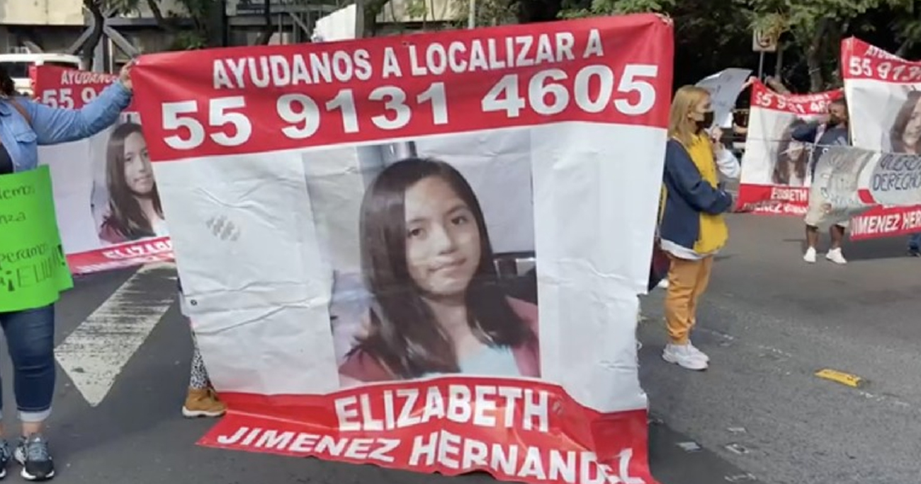 Avenida Insurgentes es bloqueada por la familia de Elizabeth, piden a García Harfuch que ayude a encontrarla