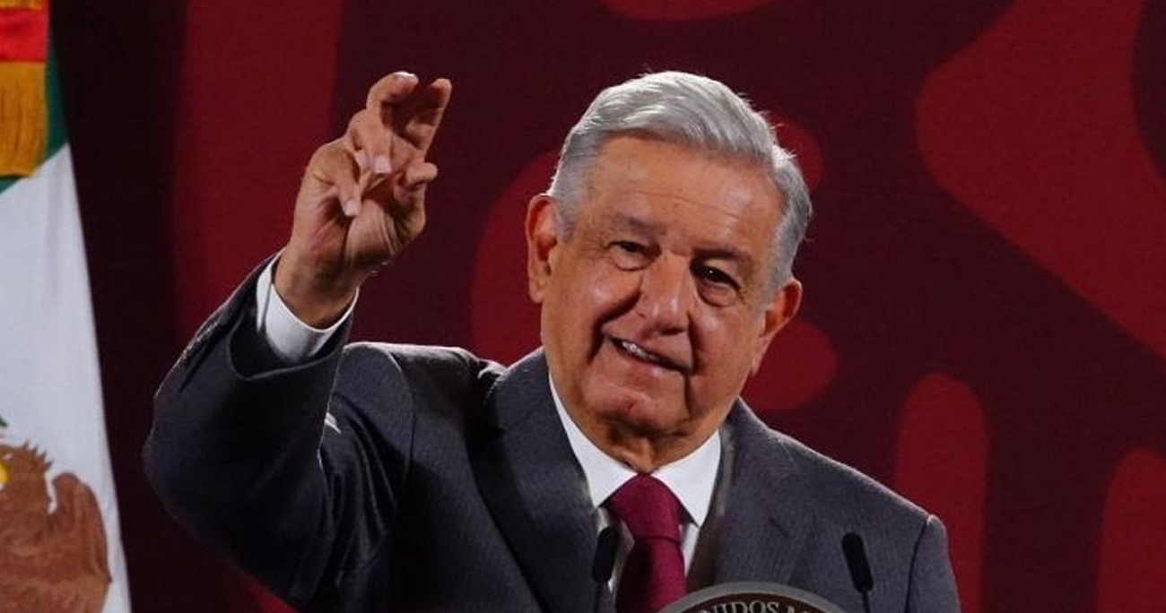 López Obrador: opositores engañaron a muchos de que queríamos destruir al INE