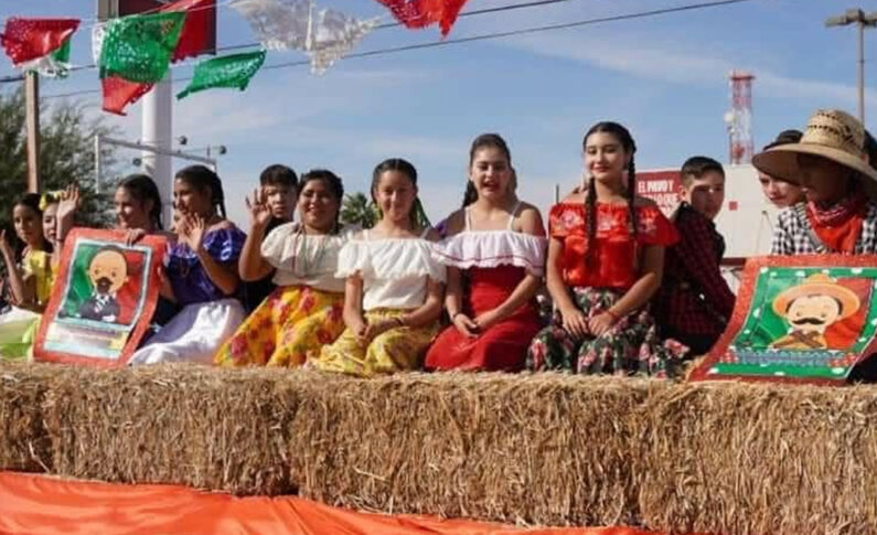 Desfile de la Revolución Mexicana en San Luis el 21 de Noviembre