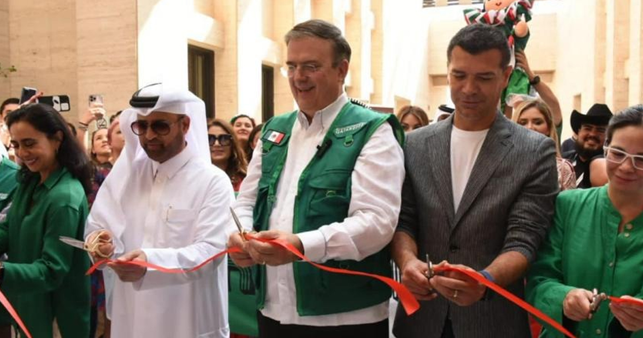 Marcelo Ebrard inaugura Centro México en Qatar para la afición del tricolor