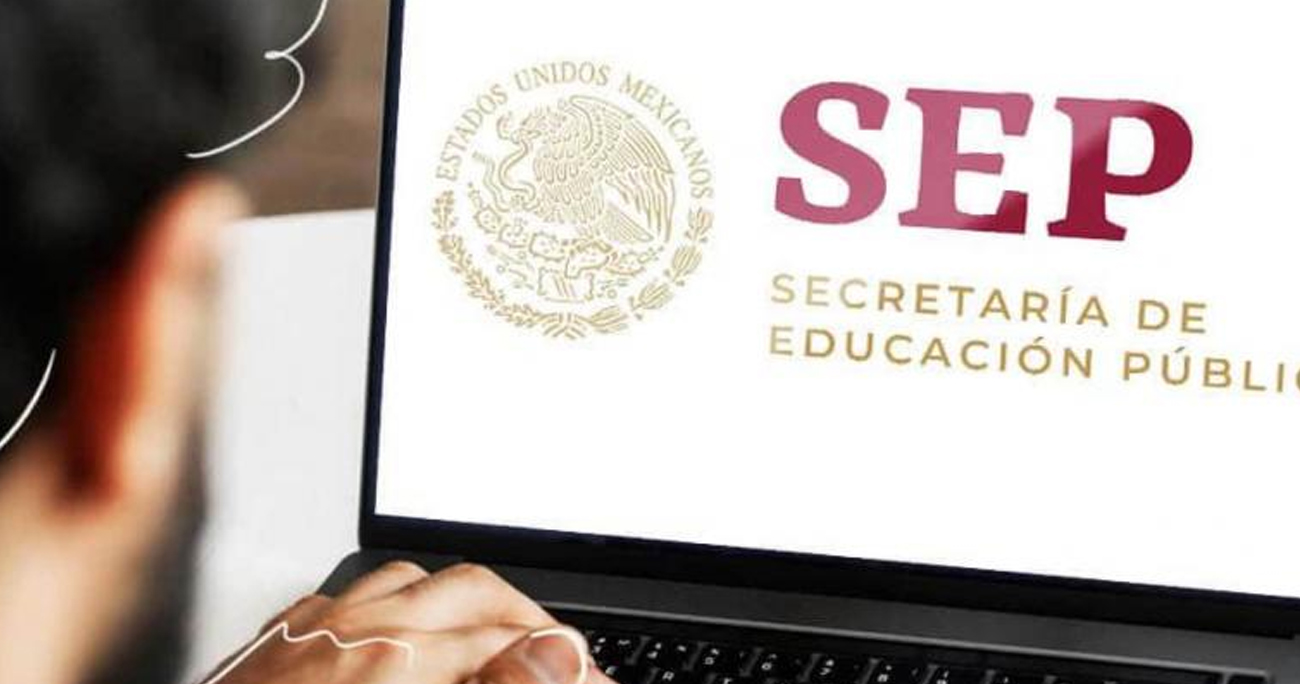 Traban amparos modelo educativo, pero también falta de plan, libros…