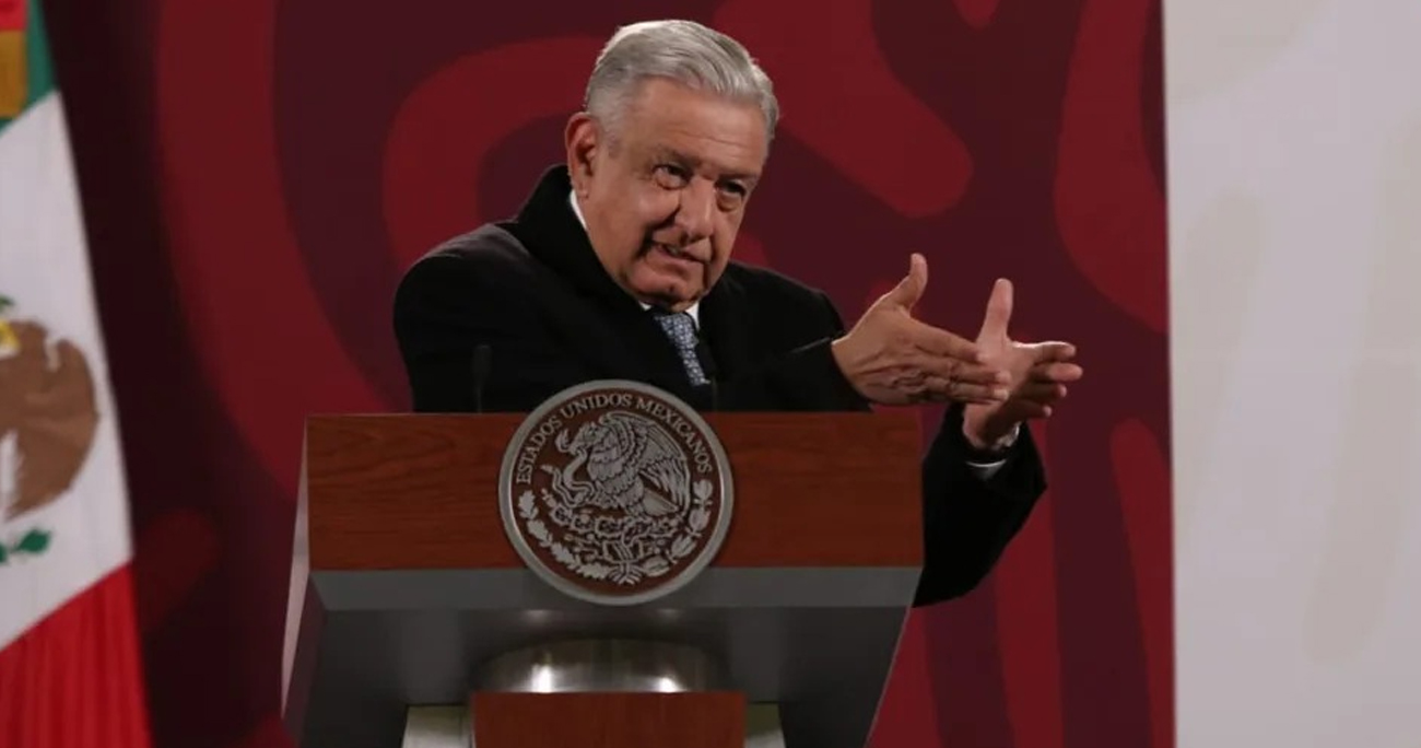 Reclama AMLO al PJ por quitar prisión preventiva a factureros