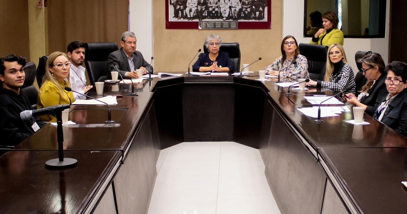 Realizan parlamento abierto para reformas a la ley de gobierno y administración municipal.