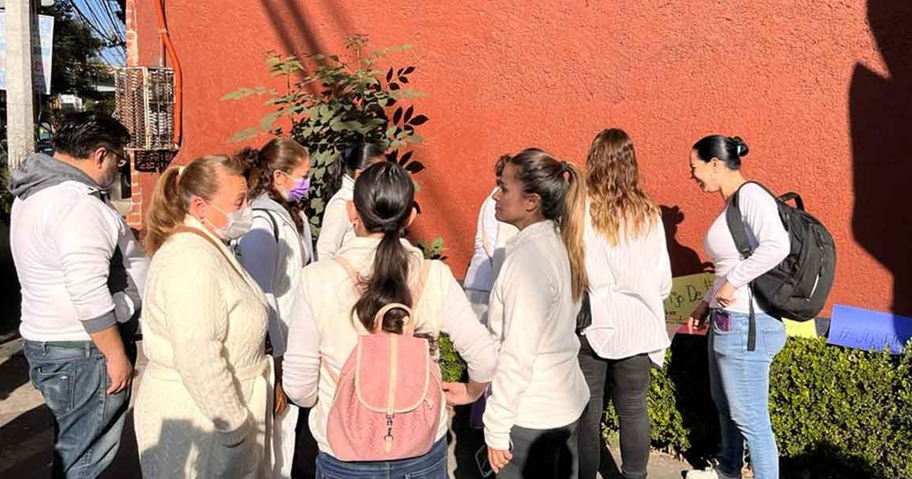 ‘Tribus de mamás’ marchan y exigen justicia por muerte de Abner en Colegio Williams