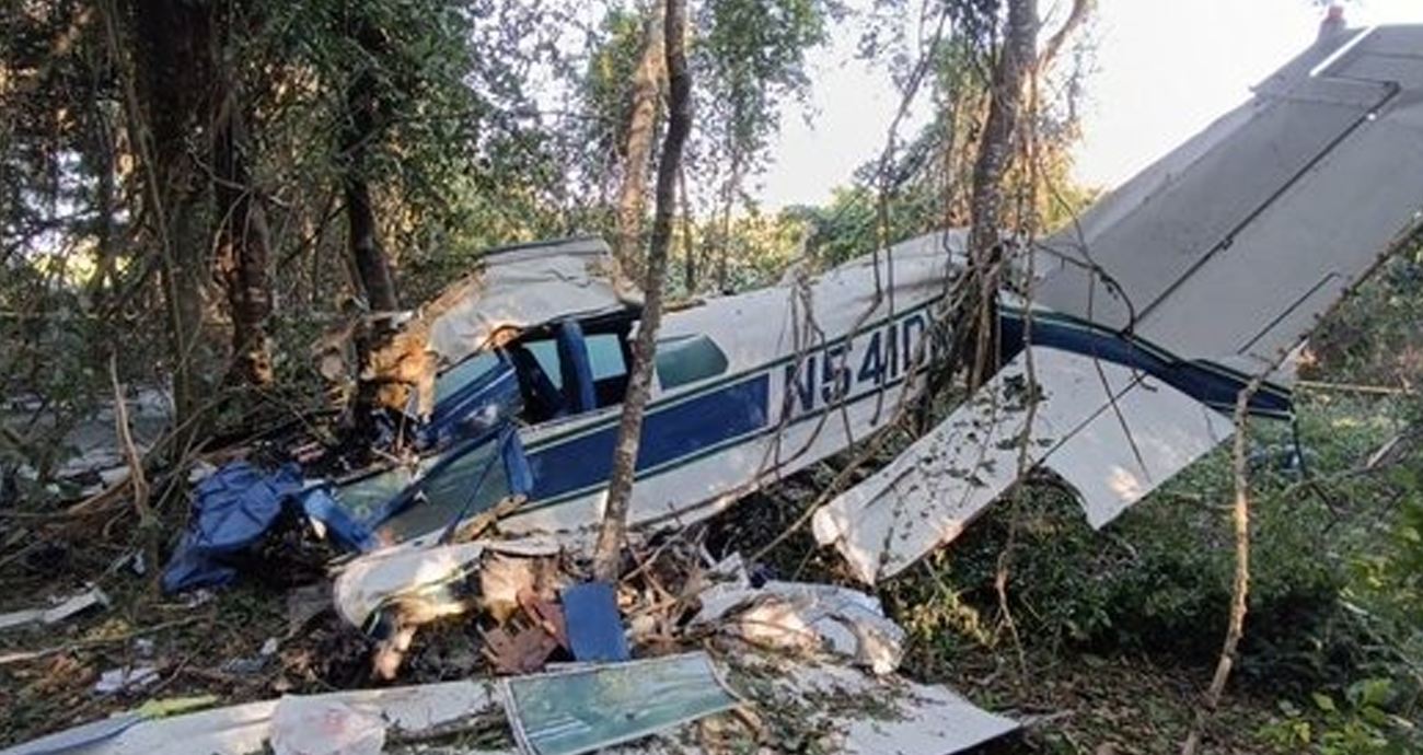 Se desploma avioneta en Puerto Vallarta; reportan dos lesionados graves