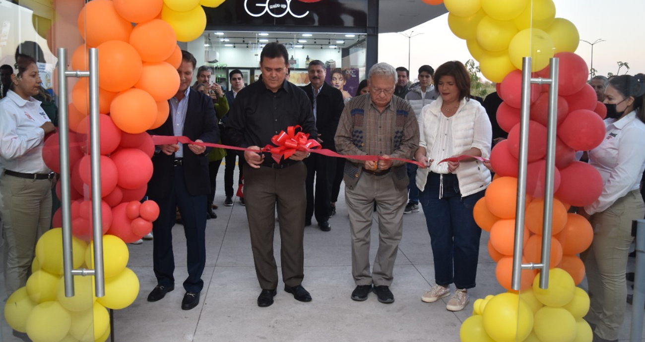 Sigue apertura de negocios con apoyo de gobierno de “mayito” martinez