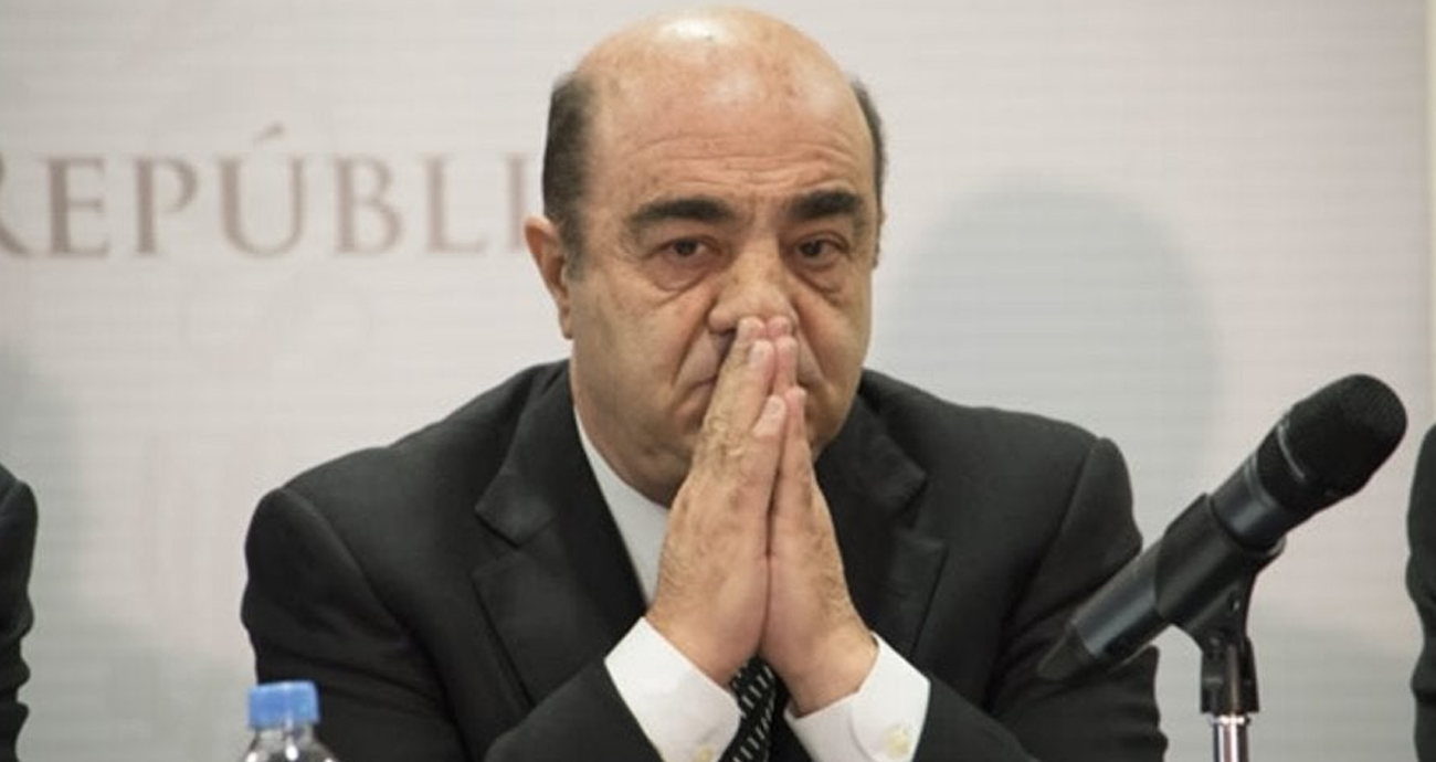 Abogados de Murillo Karam insistirán en que enfrente su proceso judicial desde su casa en Lomas de Chapultepec