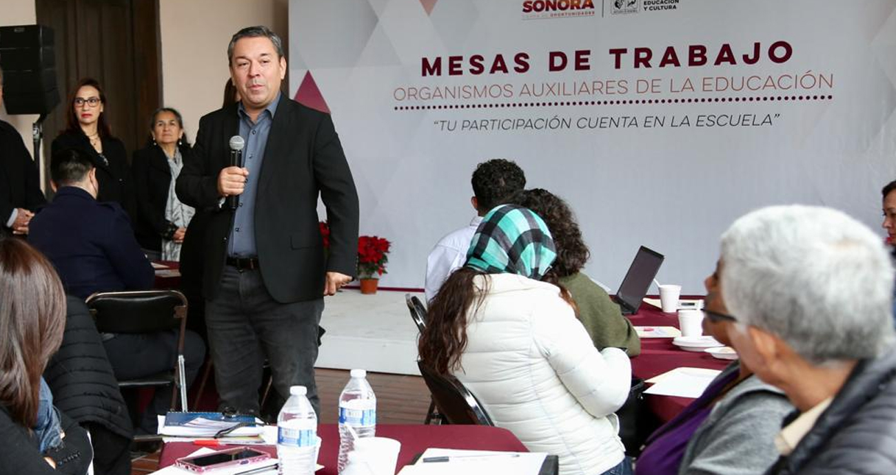 Refuerza SEC coordinación con organismos auxiliares de la educación.