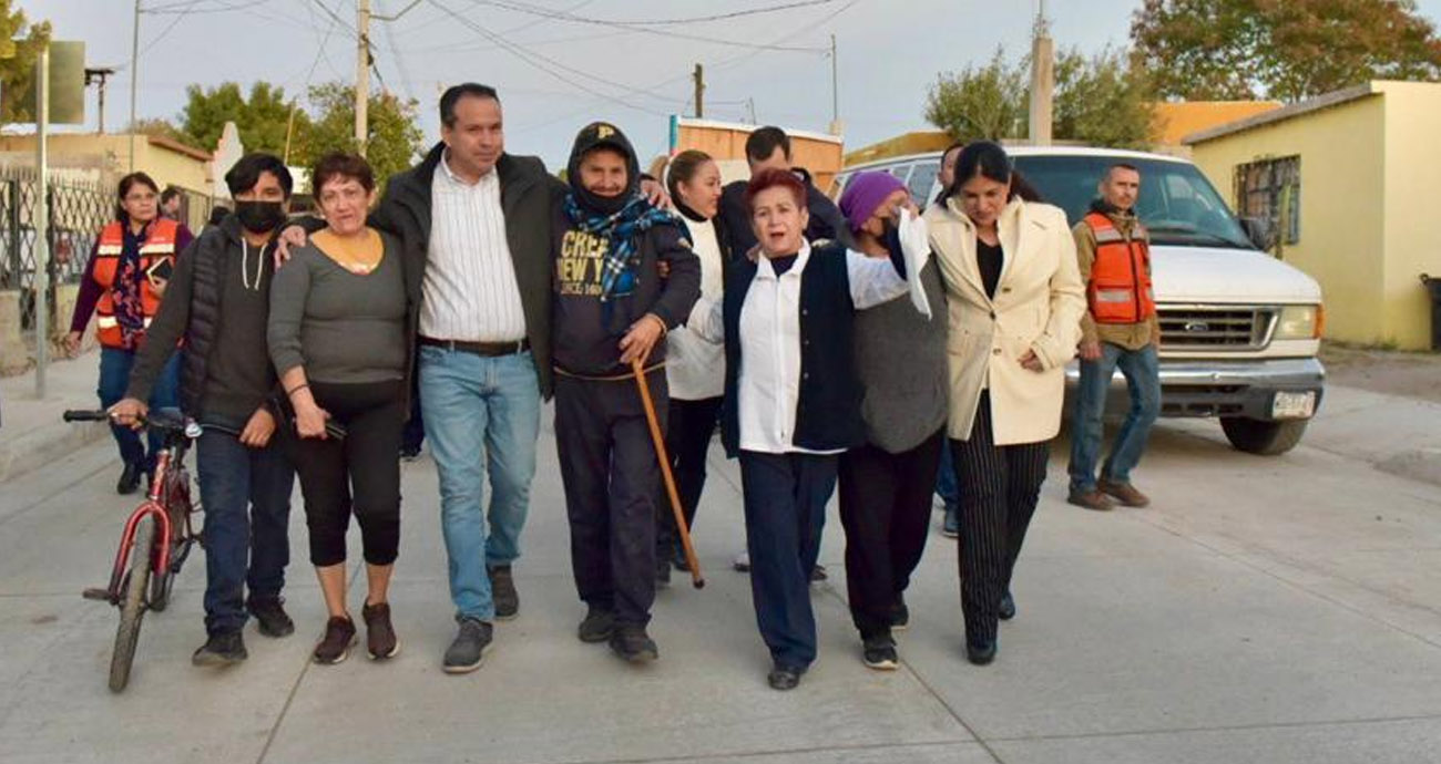 Entrega Toño Astiazarán avenida con concreto hidráulico que beneficia a residentes de Los Jardines y Lomas de Madrid