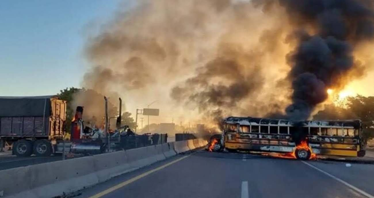 Cártel de Sinaloa robó 250 autos para narcobloqueos tras captura de Ovidio Guzmán