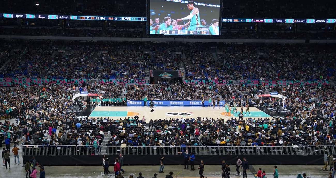 Spurs y Warriors baten récord histórico de asistencia en un partido de la NBA Tuit