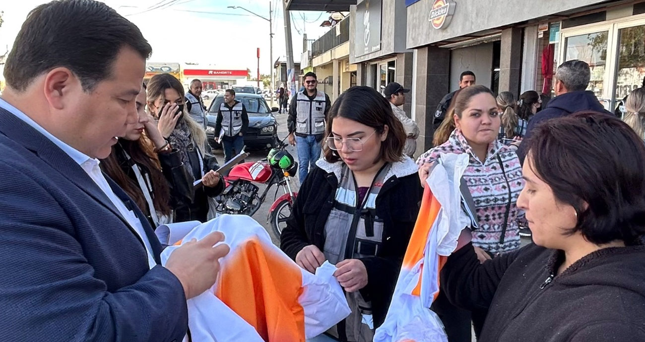 Supervisa Contraloría Sonora entrega de uniformes escolares