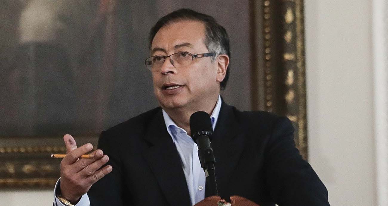 Ordena Petro indagar a soldados por violar a niñas indígenas