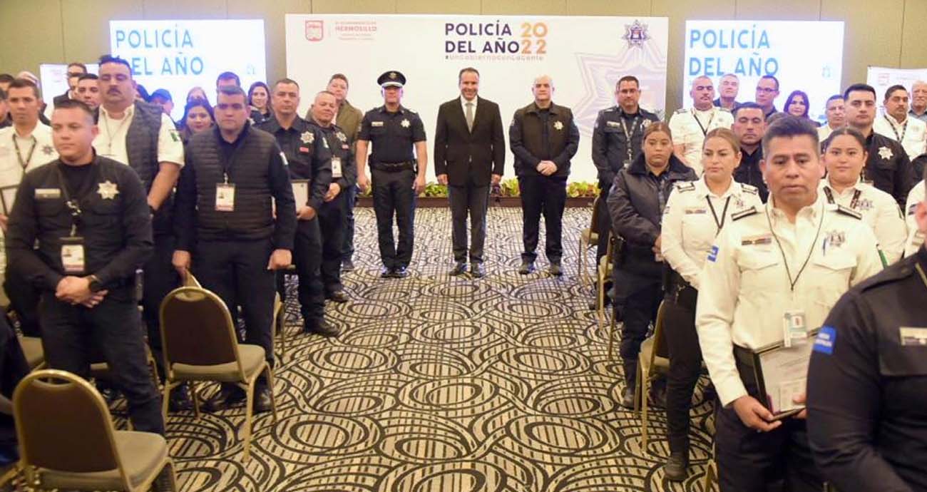 Reconoce Toño Astiazarán al Policía del Año 2022