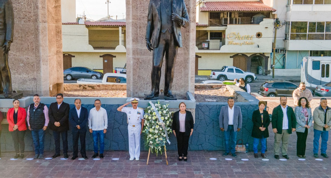 Colocan ofrenda por LVI aniversario luctuoso de Abelardo L. Rodríguez.