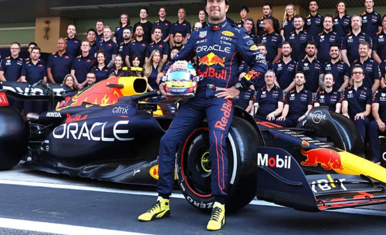 'Checo' Pérez y Red Bull lanzan el coche con el que competirán en la F1 en 2023 el RB19