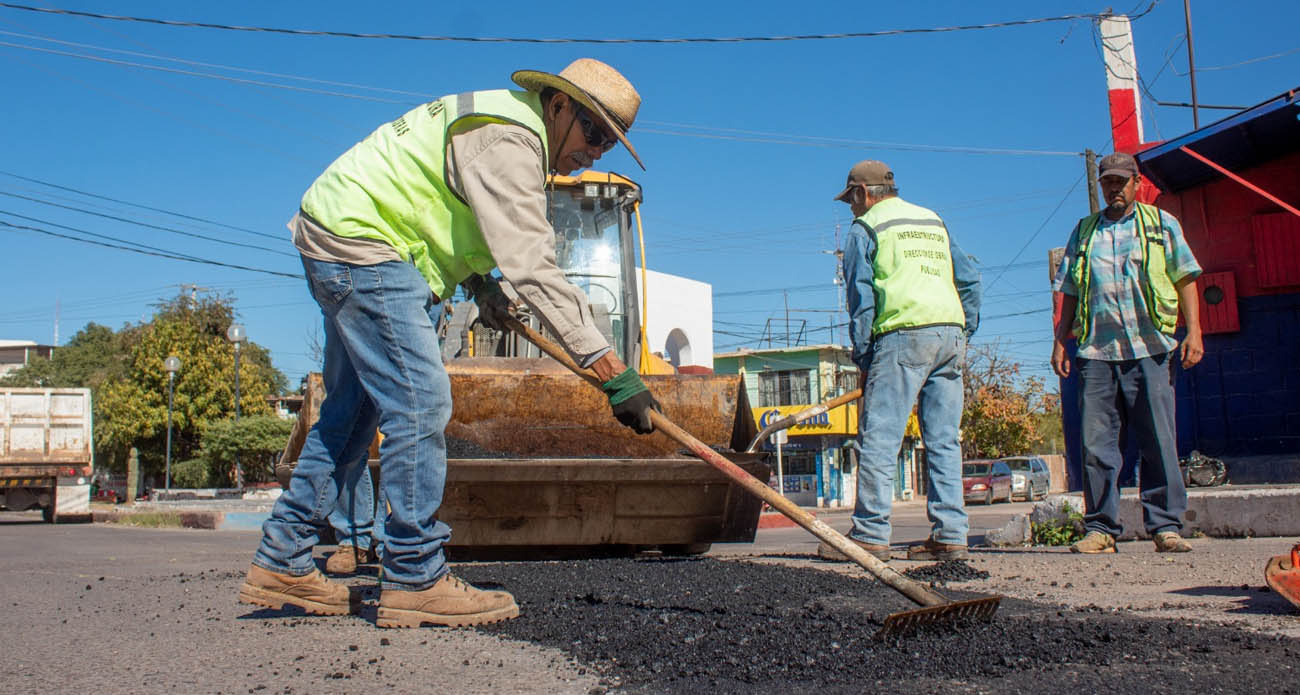 Rehabilita Infraestructura Urbana con programa emergente de bacheo desde calle 10 hasta Avenida Serdán