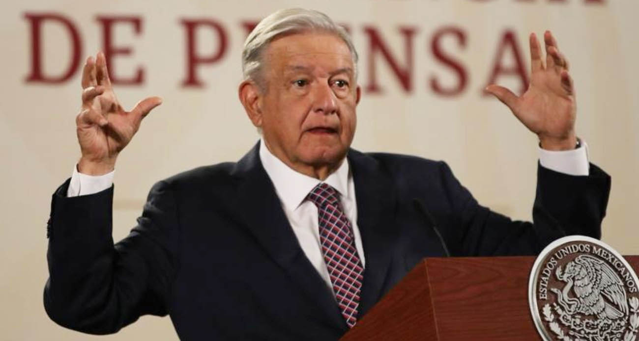 Se dará “más tiempo” a empresas de carga para salir del AICM: AMLO