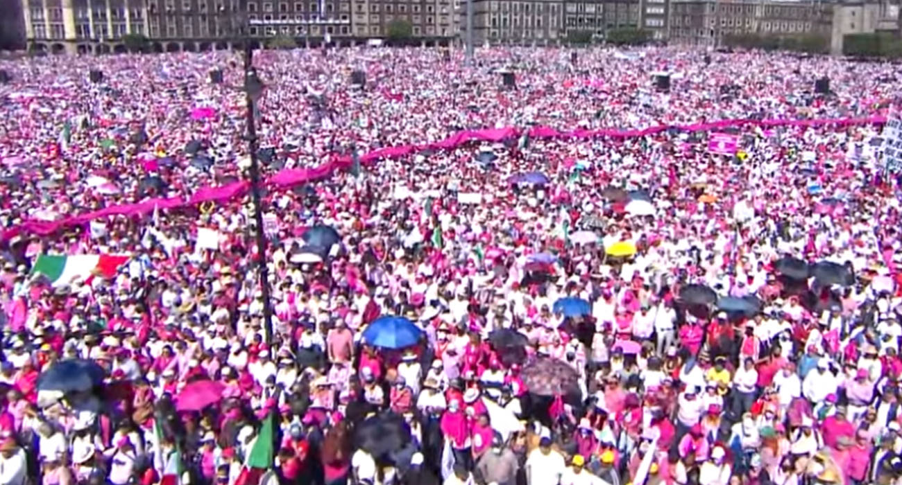 Piden a la Suprema Corte defender la democracia; salen a las calles en 120 ciudades