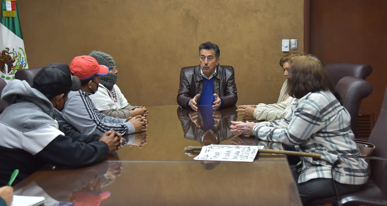 SE REÚNE ALCALDE CON INTEGRANTES DE LA ASOCIACIÓN NEGOCIADORA DEL PATRIMONIO HABITACIONAL