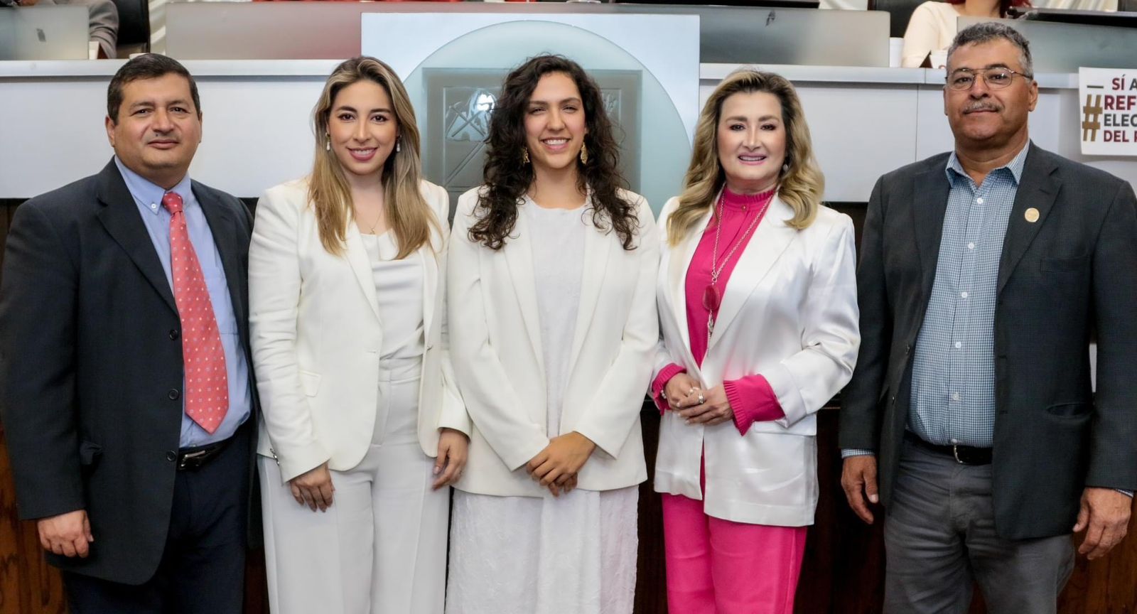 SOLICITAN SE DEJE SIN EFECTOS EL CAMBIO DE NOMENCLATURA DE LA VÍA PÚBLICA “CAMINO DEL SERI”.