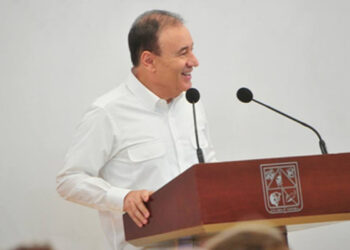 Gobernador Alfonso Durazo anuncia 190 millones de pesos en becas para 20 mil estudiantes universitarios