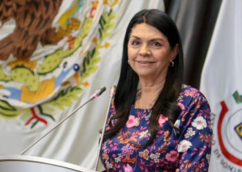 Presenta Ernestina Castro propuesta de ley de comunicación social.