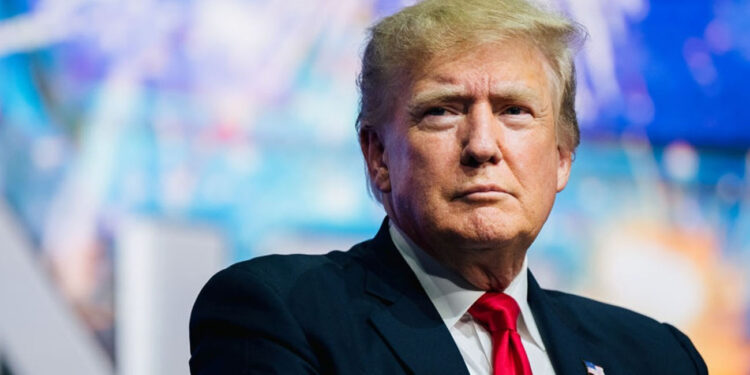 Acusa Trump que es víctima “de persecución política del más alto nivel en la historia”