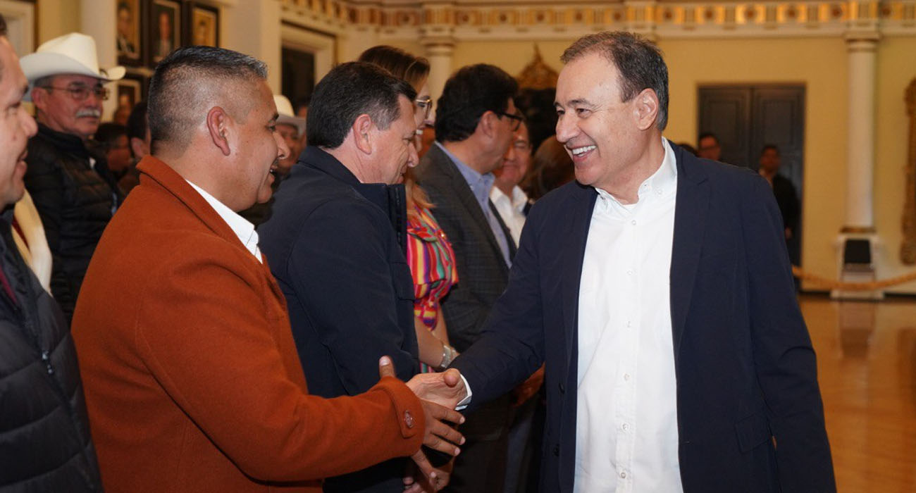 Entrega gobernador Alfonso Durazo 114 millones de pesos para 325 obras de pavimentación en municipios de Sonora