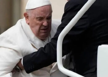 Levanta alertas ingreso del Papa a un hospital
