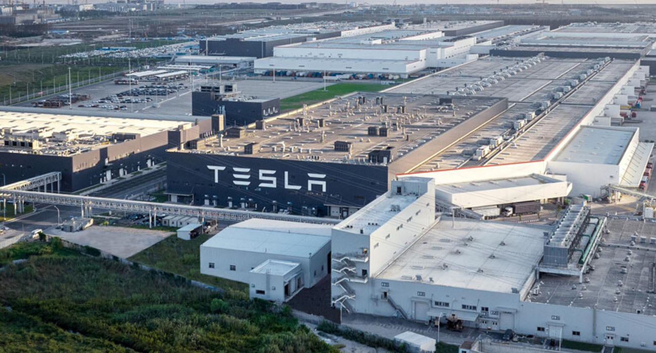 Al final se quedan 5 mmdd de Tesla en NL; lo celebran AMLO y Samuel