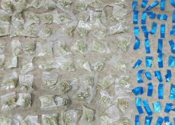 Policía Estatal y Sedena retiran de circulación más de 300 envoltorios de sustancia ilícita.