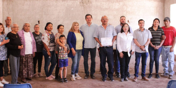 Reciben navojoenses obras del CMCOP