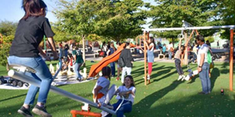 Realizan juegos deportivos en el Cárcamo
