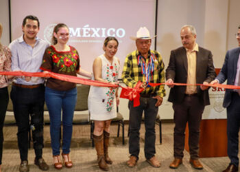 Inauguran exposición de arte indígena de Sonora “Maampo Yari” en Arizona