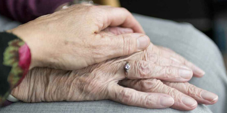 Sólo habrá recursos para adultos mayores; precriterios de Hacienda para 2024