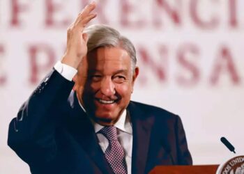AMLO regresa a sus actividades y encabeza la mañanera tras contagio de COVID-19