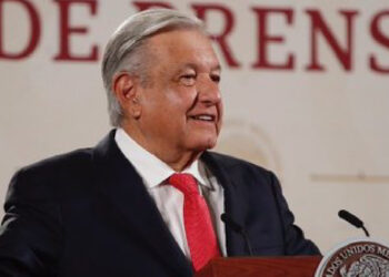 López Obrador dice que Lilly Téllez, Germán Martínez y otros personajes lo traicionaron