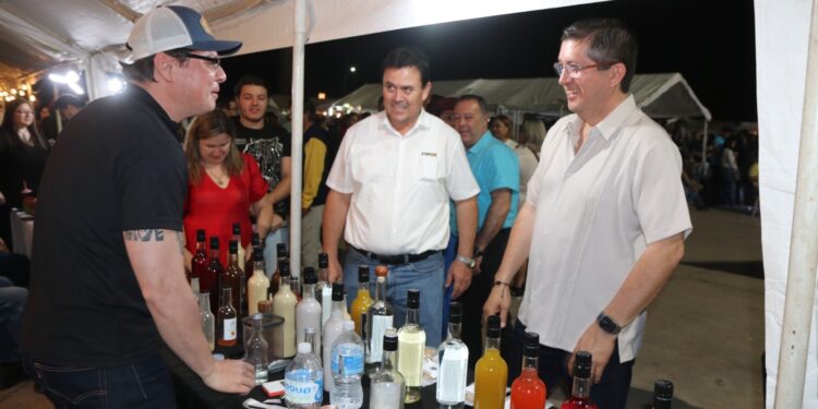 Todo un éxito Primer Festival del Bacanora y Cerveza Artesanal