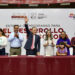 Entrega gobernador Alfonso Durazo más de dos mil tarjetas de apoyos de programas sociales