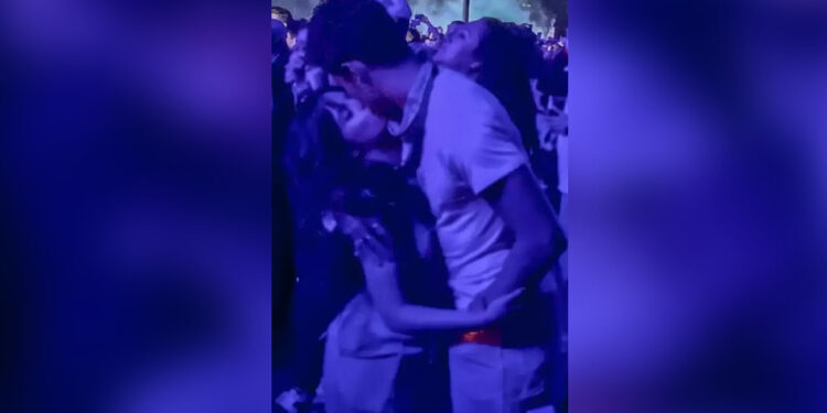 Tras beso en Coachella, revelan que Shawn Mendes y Camila Cabello no regresaron