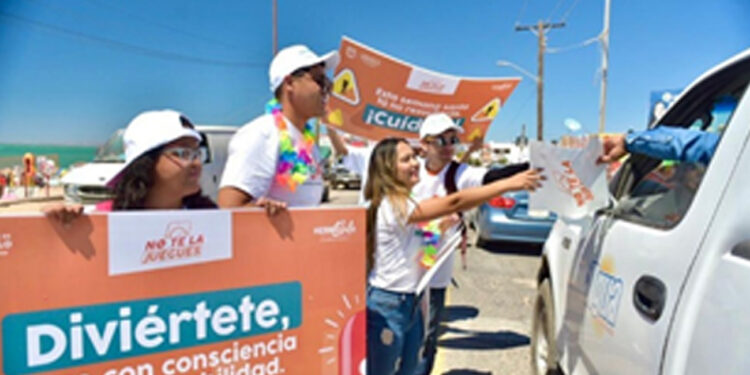Continua operativo de Semana Santa recibiendo a visitantes en Bahía de Kino
